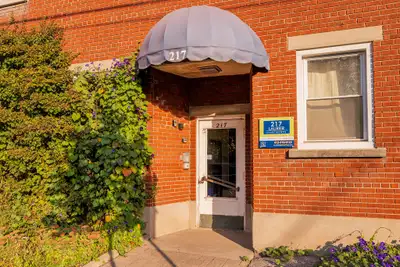 Current Promotions 1 MONTH FREE RENT + A $500 MOVE IN GIFT! Sign your lease in July and get 1 month...