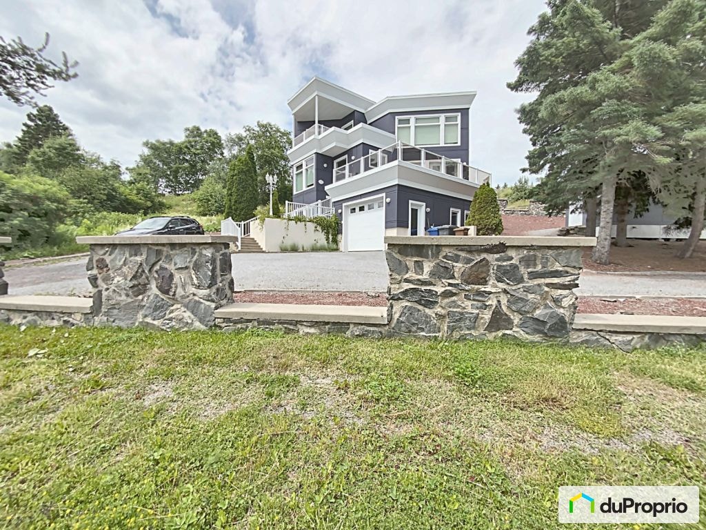 $528,710 - Split Level for sale in Riviere-Du-Loup — photo 2