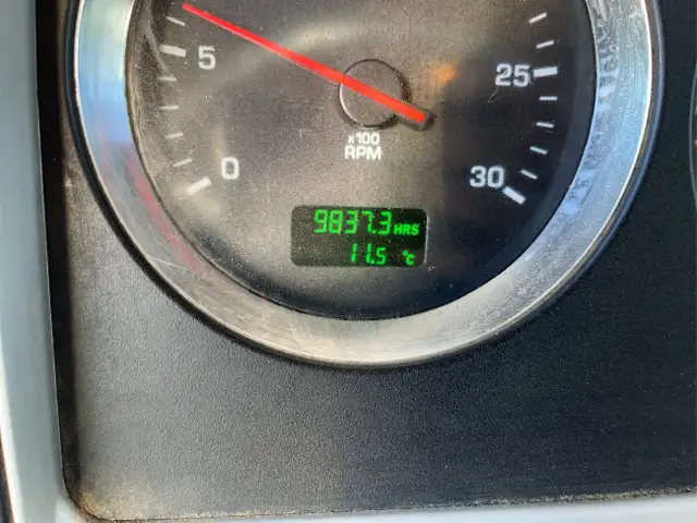 2016 Kenworth T800 in Heavy Trucks in Calgary - Image 24