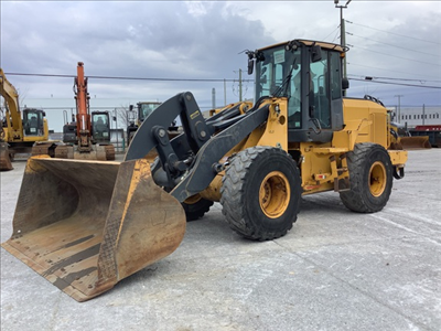 Hours: 15284 | Location: Brossard, QC, CA | Attachments: Aux Hydraulics; Attachments: Quick Coupler;...