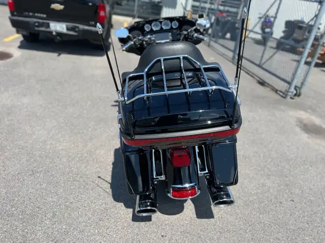 2015 HARLEY-DAVIDSON FLHTK ELECTRA GLIDE ULTRA LTD ABS 103 in Street, Cruisers & Choppers in Saguenay - Image 5