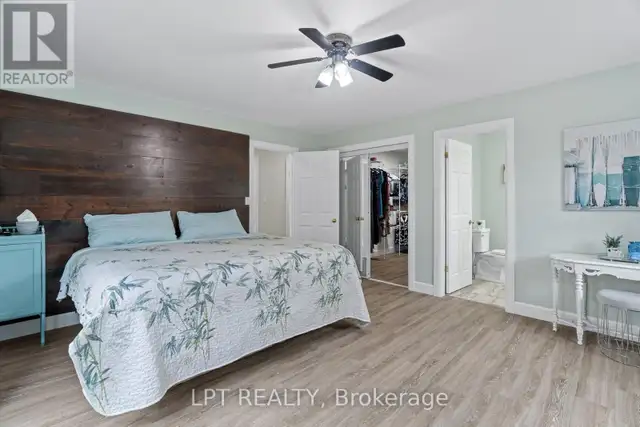 7652 RIVERSIDE DRIVE Lambton Shores (Port Franks), Ontario in Houses for Sale in Grand Bend - Image 20