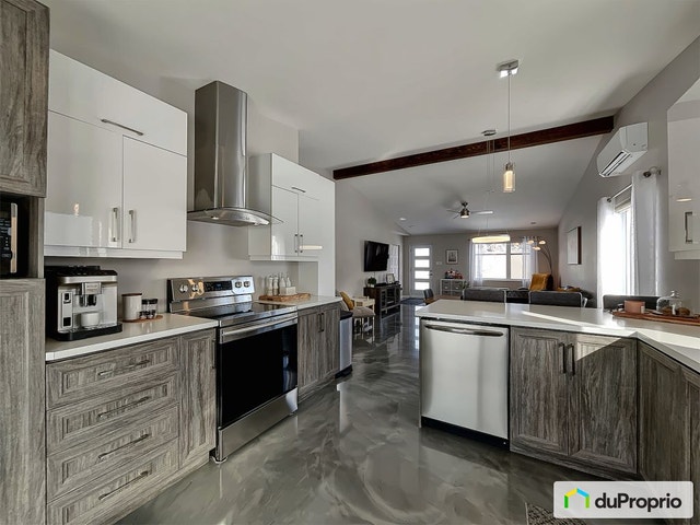 $465,000 - Bungalow for sale in La Baie — photo 3