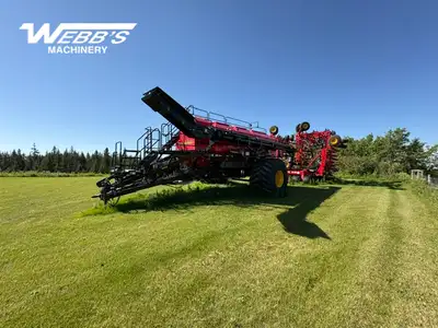 2025 VADERSTAD/ SEED HAWK 8012/680 AIR SEEDER & CART 16,950 Acres, 80X12, 8 Run, ICON Blkg, Seed & F...