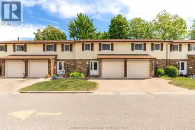 Proudly maintained by the same owner since it was built, Unit 3 at 393 Baldoon Rd in Doverdoon Estat...
