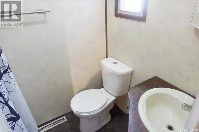 67 Sunrise ESTATES Assiniboia, Saskatchewan in Houses for Sale in Moose Jaw - Image 12