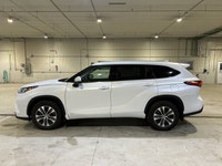 Meet the hybrid SUV that fits real Canadian life. This 2022 Toyota Highlander Hybrid XLE AWD, sold b... (image 9)
