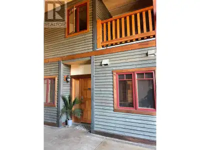 Experience the ultimate mountain retreat in this top-floor condo located at the base of Red Mountain...