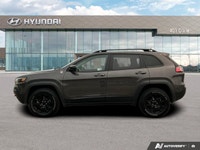 *Leather Seats, Cooled Seats, Navigation, 17-in Black Aluminum Wheels!* This Jeep Cherokee delivers... (image 1)