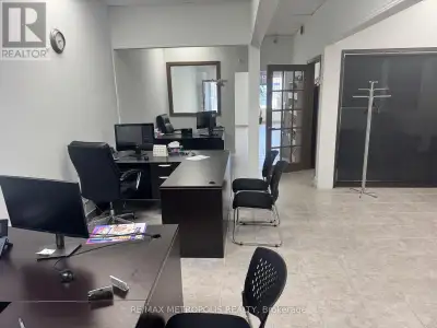 Rare opportunity to lease 1,264 sq ft commercial condo. Established plaza - dental, pharmacy, walk-i...