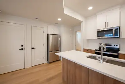 Base Rent =$2495 / SD=$1500.00 1-MONTH FREE WHEN SIGNING A 1-YEAR LEASE*** Rental price listed is in...