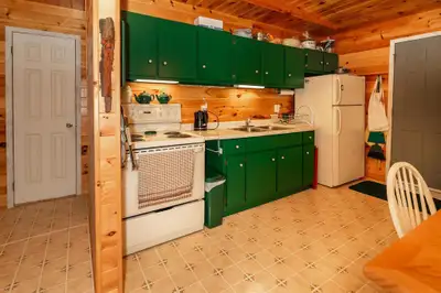 R27//Belair/Escape to the peace and beauty of Belair with this charming 3-season cottage nestled amo...
