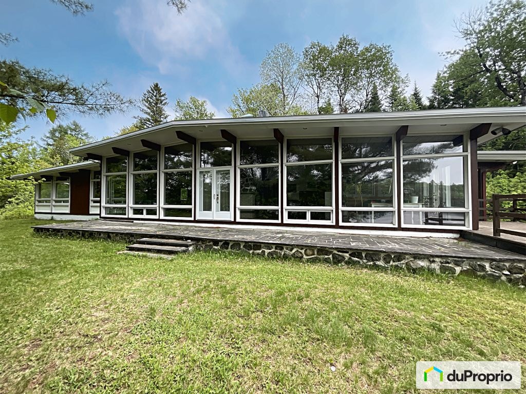 $1,665,000 - Bungalow for sale in Estérel — photo 1
