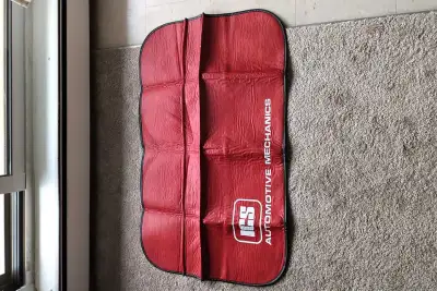 Durable and professional-grade fender cover—perfect for protecting vehicle paint while doing repairs...