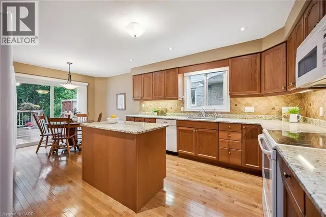 326 TEALBY Crescent Waterloo, Ontario in Houses for Sale in Kitchener / Waterloo - Image 18