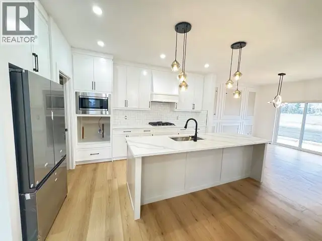 709 Mandalay Avenue Carstairs, Alberta in Houses for Sale in Red Deer - Image 7