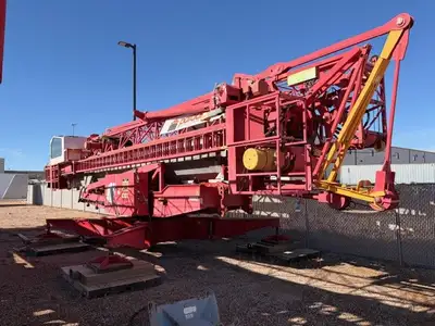 2004 Potain HDT 80 self erect Crane in good working condition. 148 feet of reach, 112 feet under hoo...