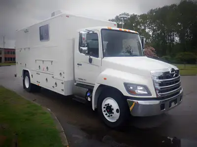 2014 Hino 308 wire line Service Truck with Office 7.6L Diesel cruise control air conditioning AM/FM...