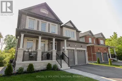 Nestled in the tranquil embrace of Niagara Falls, 9234 White Oak emerges as the epitome of family li...