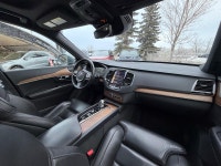 The XC90 T8 Inscription is a luxury mid-size SUV that utilizes Volvo’s Scalable Product Architecture... (image 8)