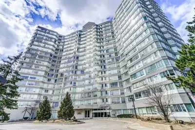 Price: $495,500 / $1,880/mo Welcome to California Condos, in the heart of Mississauga; this spacious...