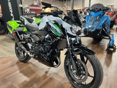 MINT CONDITION, LOW MILEAGE 2019 Kawasaki Z400 ABS. Impeccably maintained and comes with new Akrapov...