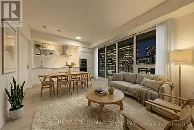 Located in the heart of Yonge & Eglinton, this highly sought-after one-bedroom plus den residence of...