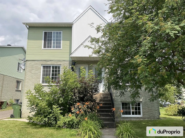 $669,900 - Quadruplex for sale in St-Lin-Laurentides — photo 1