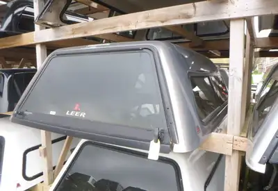 Chevrolet Sierra 2014 - 2018 GMC Sierra or Chevrolet Silverado 6'6 Pepperdust Metallic Leer 180 Truc...