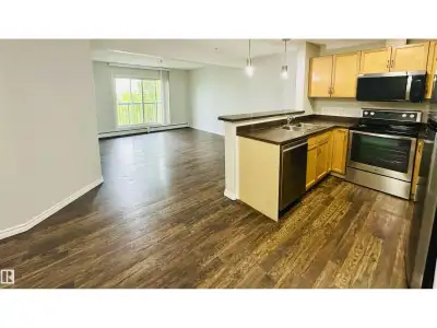Immaculate 2-Bedroom Condo in MacEwan SW Edmonton! Welcome to this beautifully updated 3rd-floor uni...