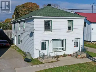 Welcome to 30 William St E! This charming, well maintained duplex is in a fantastic location and is...