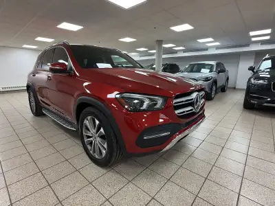 Compared with many midsize luxury SUVs, the 2020 Mercedes-Benz GLE 450 stands out by pairing refinem...