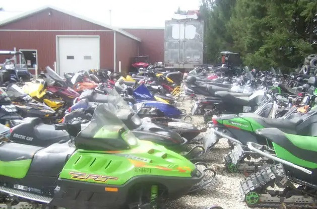 Used Snowmobile Parts. Wrecking | Recycling | Salvage in Snowmobiles Parts, Trailers & Accessories in London - Image 4