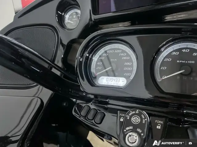 2024 Harley-Davidson FLTRK - Road Glide(TM) Limited in Sport Touring in Calgary - Image 15