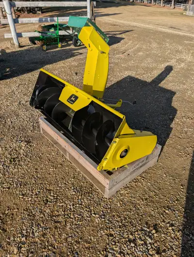 John Deere 46" single stage snowblower for F710 F725 F735, View more