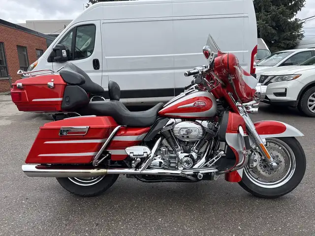 2008 Harley-Davidson CVO Electra Glide Ultra ~ ULTRA CVO ~ 110CI in Sport Touring in City of Toronto - Image 2