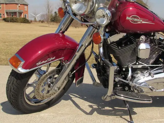 2006 Harley-Davidson FLSTC Heritage Softail Classic in Sport Touring in Leamington - Image 18