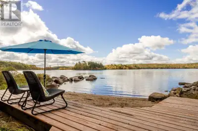 Stylish and affordable waterfront cottage on the desired Gaspereau Lake! This charming and efficient...