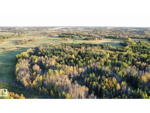 Range Road 225 @ township 612 Rural Thorhild County, Alberta in Land for Sale in Edmonton - Image 13