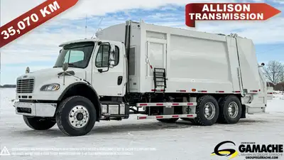 Heavy truck / Camion lourd - # STOCK: C-36075 2017 FREIGHTLINER M2 106 CAMION À REBUS CHARGEMENT ARR...