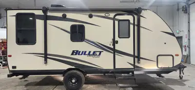 Welcome to Tru-North Yamaha RV & Marine The 2018 Keystone Bullet Crossfire 1900RD is a lightweight,...