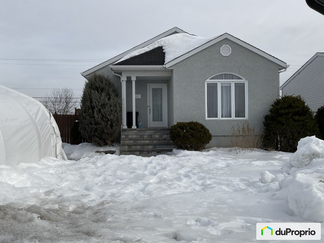 450 000$ - Bungalow à vendre à Ste-Marthe-Sur-Le-Lac dans Maisons à vendre  à Laval/Rive Nord - Image 2