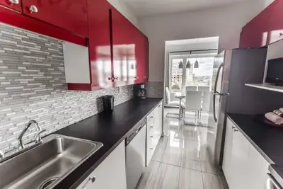 4,5 Disponible du 1er avril 2026 Les photos sont fournies à titre illustratif seulement et ont pour...