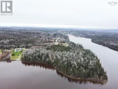 This is an incredible property. Are you looking for a place to build your new home? A spot for cotta...