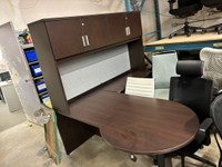 L-Shape Desk With Hutch