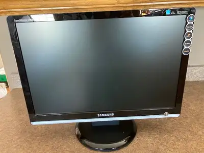 20" Samsung Synmaster 206BW, View more