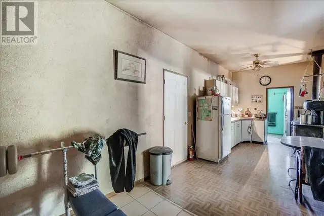 7465 Broadwater Road Castlegar, British Columbia in Houses for Sale in Nelson - Image 27