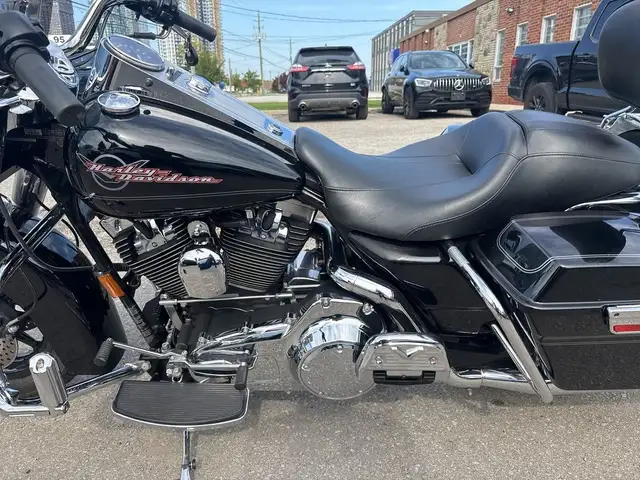 2007 Harley-Davidson Road King ~ ROAD KING ~ 96CI ~ V&H ~ CANADI in Sport Touring in City of Toronto - Image 18