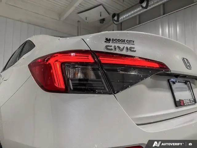 2022 Honda Civic Sedan Sport | Moonroof | Traffic Sign in Cars & Trucks in Saskatoon - Image 16
