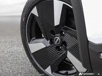 This Nissan Kicks has a dependable Regular Unleaded I-4 2.0 L/122 engine powering this Variable tran... (image 7)